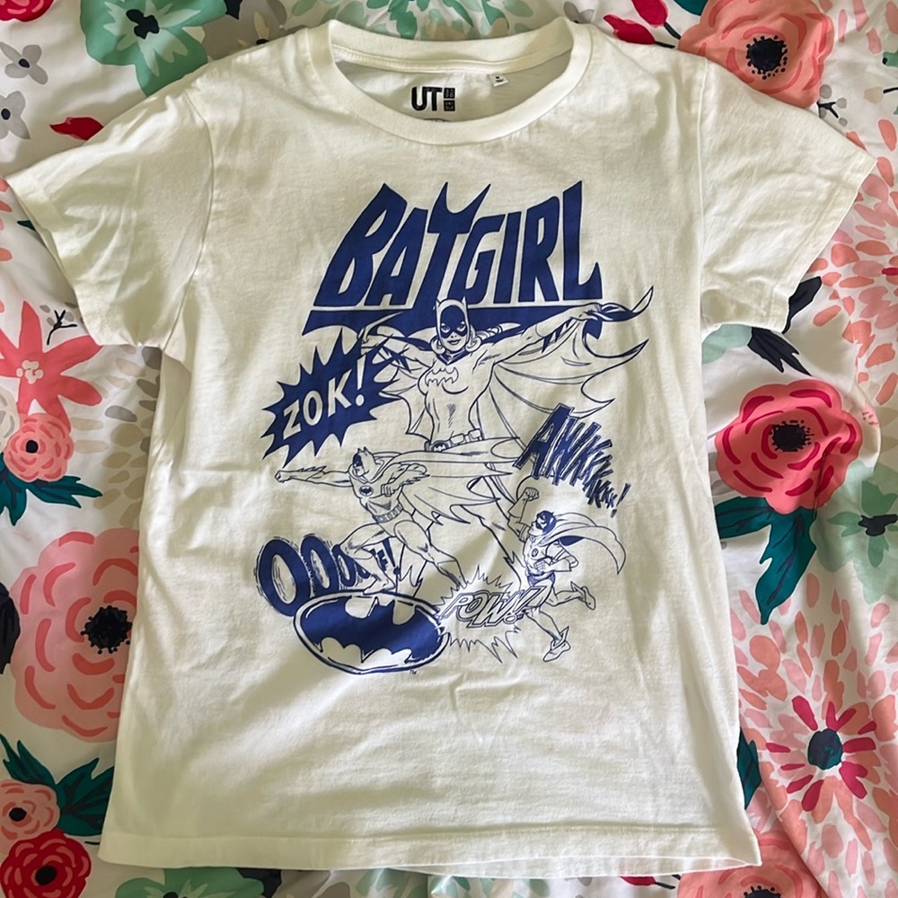 Batgirl Uniqulo Shirt